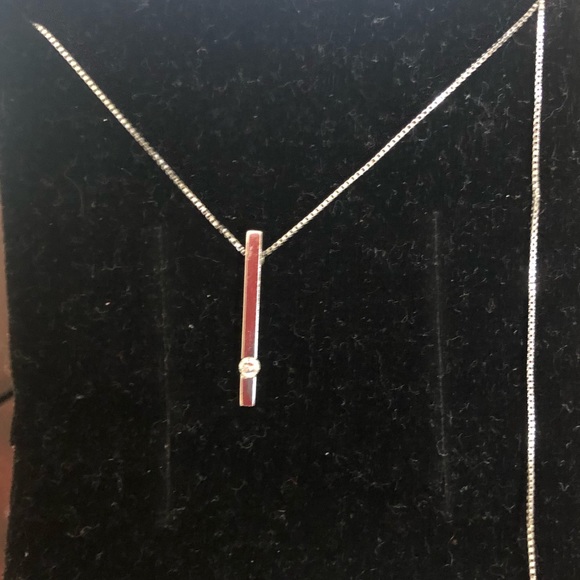 10kt white gold pedant drop  on chain - Picture 1 of 6